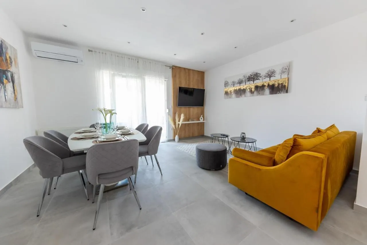Apartment Apartman Sisters - Free Parking Trogir