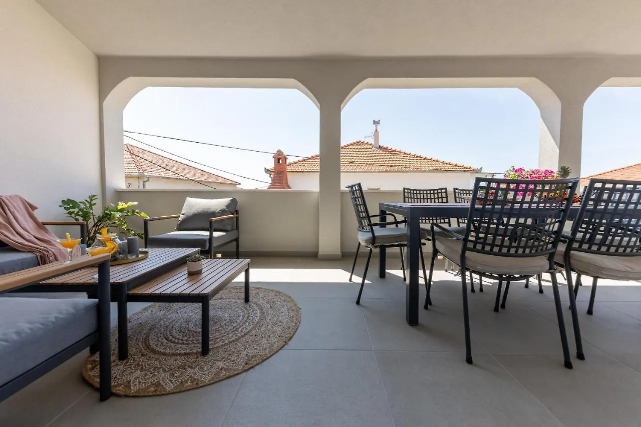 Apartman Sisters - Free Parking Trogir